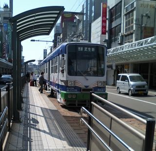 fukui_streetcar.jpg